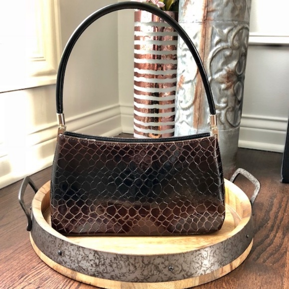 Pretty Brown Faux Leather Purse - Picture 2 of 8